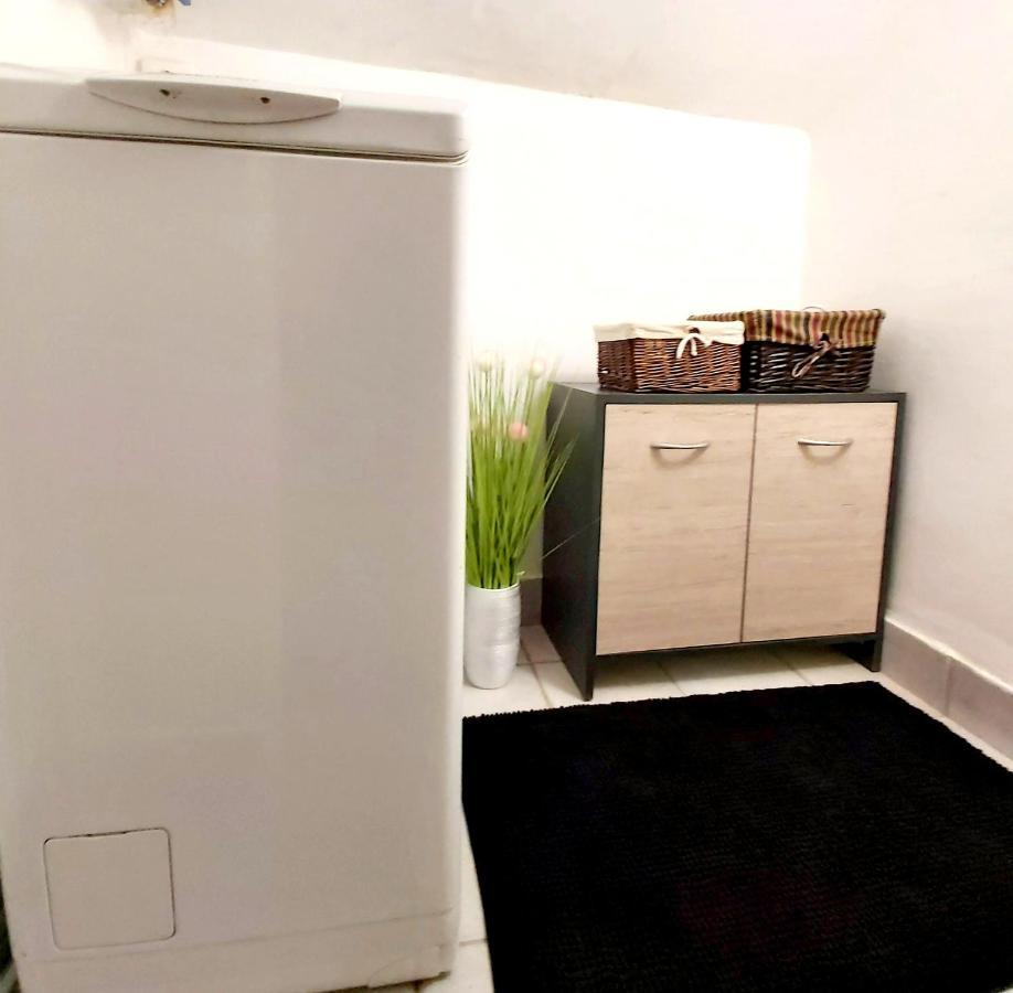 Nora Studio Apartman - Eger Appartement Buitenkant foto
