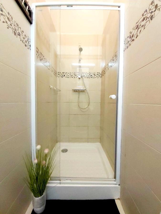 Nora Studio Apartman - Eger Appartement Buitenkant foto
