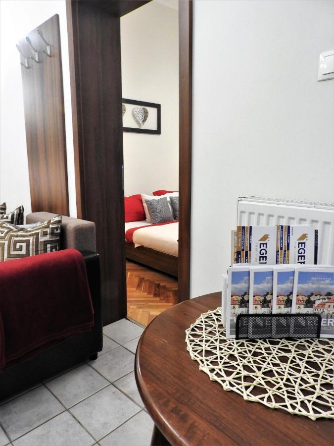 Nora Studio Apartman - Eger Appartement Buitenkant foto