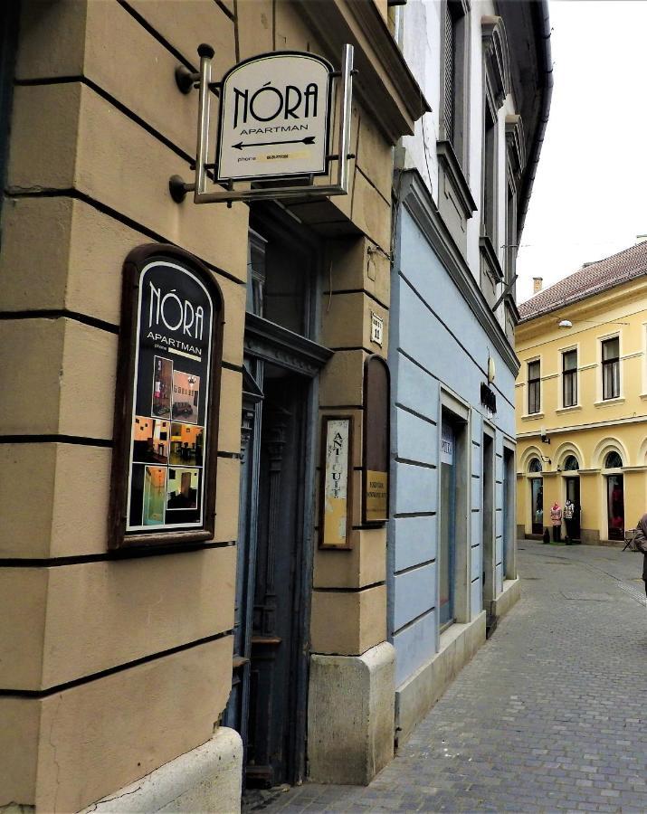 Nora Studio Apartman - Eger Appartement Buitenkant foto